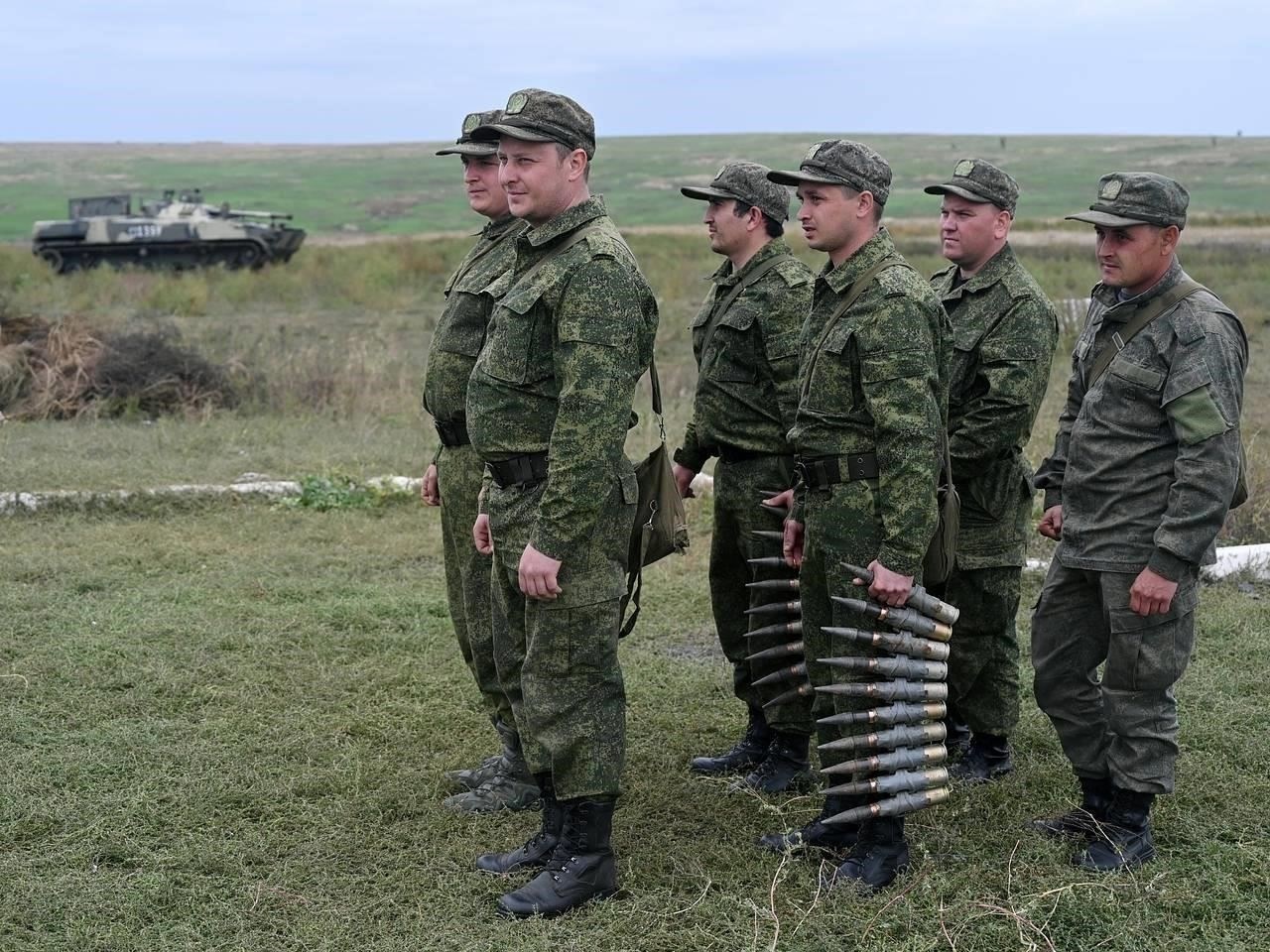 Если воинская часть не отвечает на такой запрос своевременно, у военнослужащего могут появиться основания поставить под сомнение действия командира. Закон требует, чтобы запрос был рассмотрен в соответствии с установленными процедурами и без необоснованных задержек. Любая отсрочка, превышающая разумные пределы, может вызвать сомнения в законности действий командира.