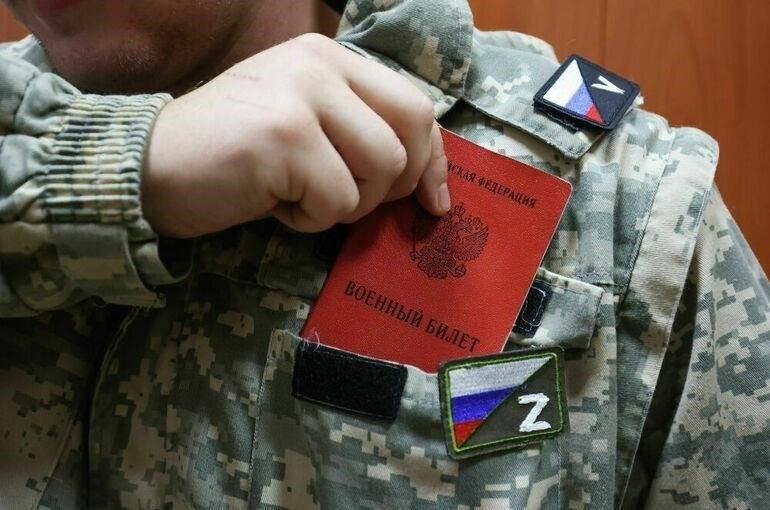 В 2025 году российские власти значительно увеличат военные выплаты, что свидетельствует о преданности страны своим вооруженным силам. Это решение свидетельствует о признании правительством жертв, которые приносят военнослужащие и их семьи. Новые меры направлены на поддержку тех, кто служил, и повышение их финансовой стабильности в условиях растущей инфляции.